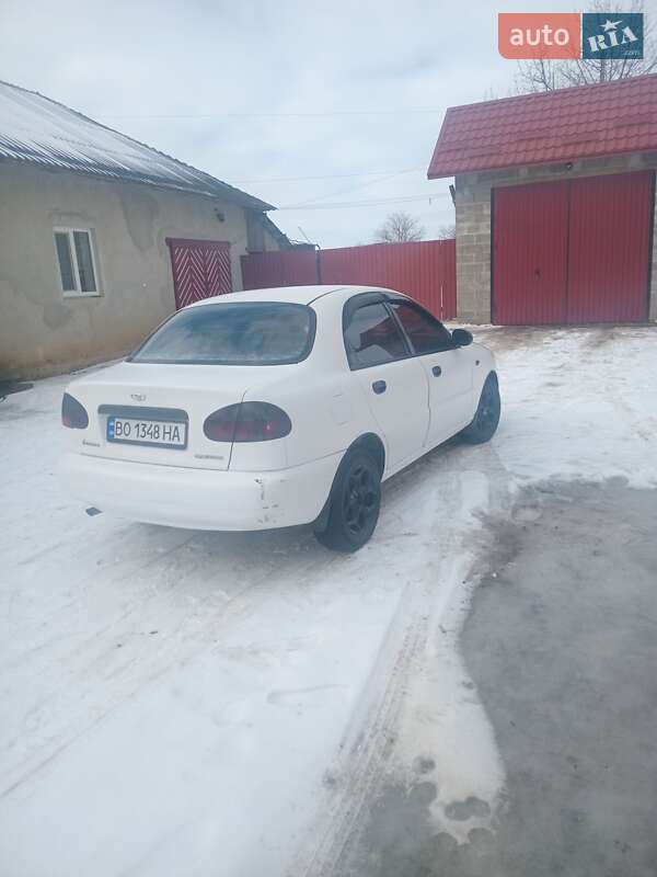 Седан Daewoo Lanos 2004 в Борщеві