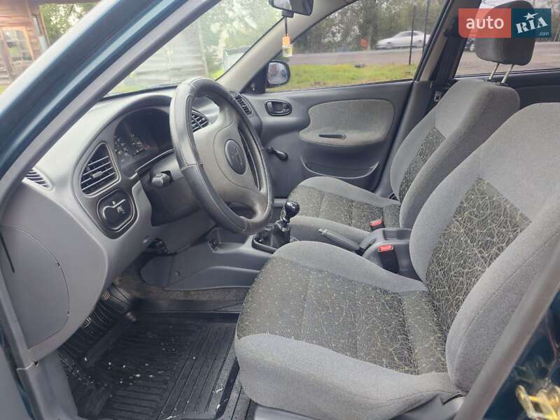 Седан Daewoo Lanos 2005 в Рогатине