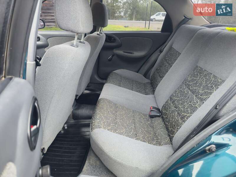 Седан Daewoo Lanos 2005 в Рогатине