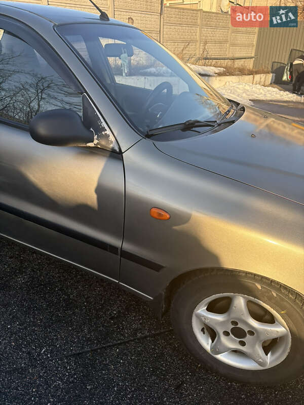 Седан Daewoo Lanos 2003 в Харькове