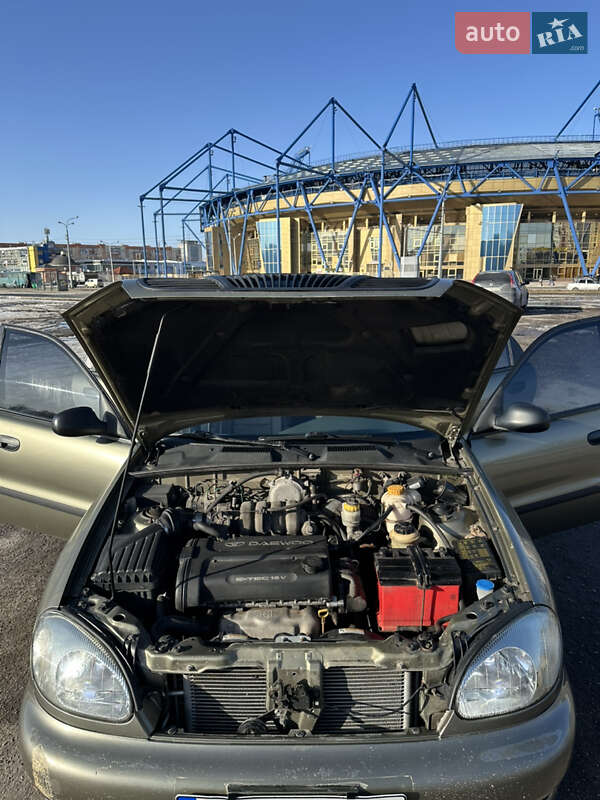 Седан Daewoo Lanos 2002 в Харькове