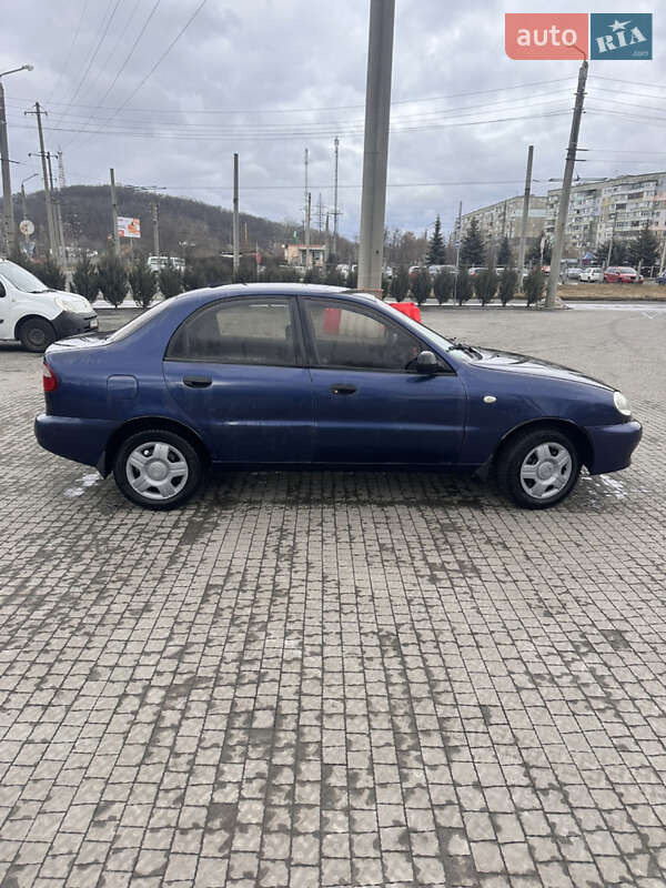 Седан Daewoo Lanos 2001 в Полтаві