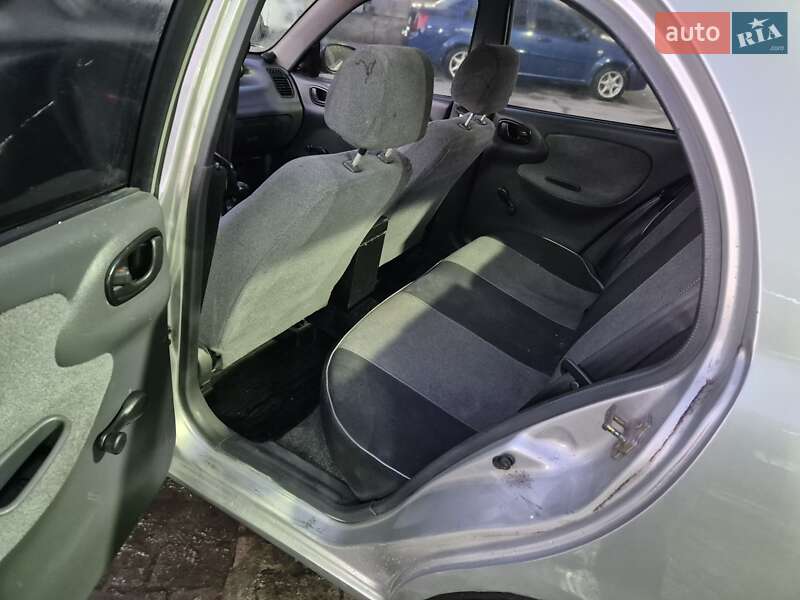 Седан Daewoo Lanos 2006 в Дніпрі