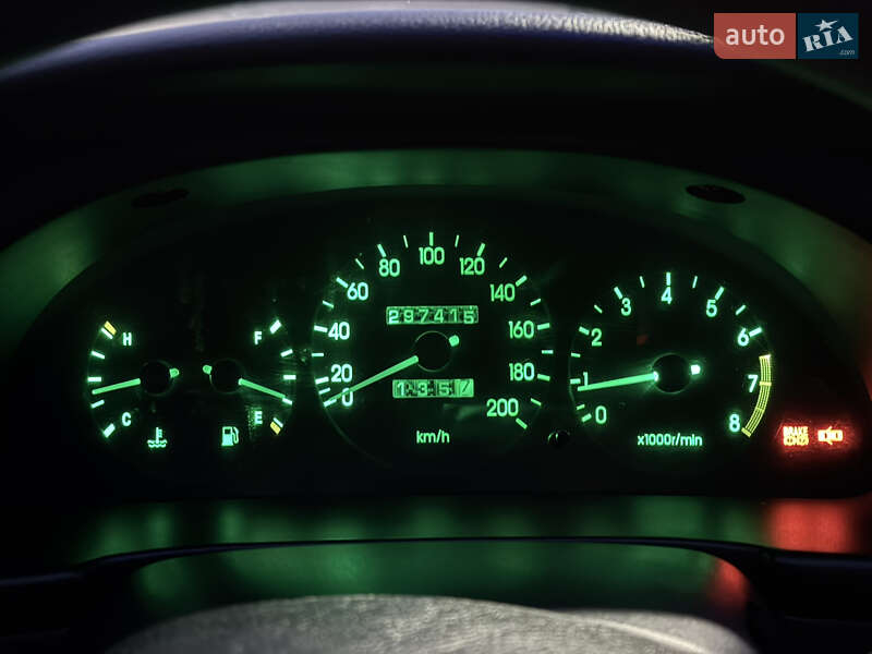 Седан Daewoo Lanos 1998 в Киеве