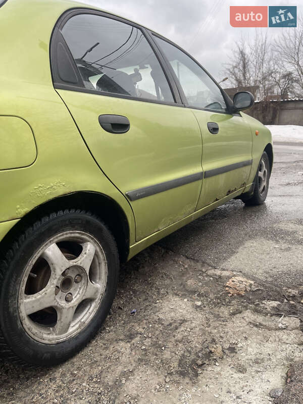 Седан Daewoo Lanos 2003 в Киеве