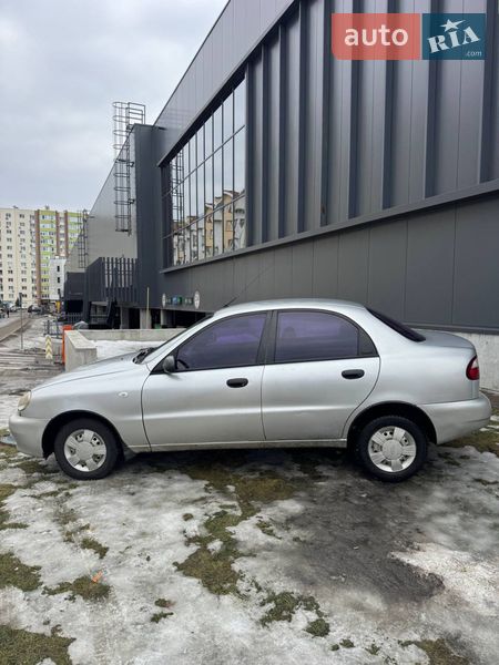 Седан Daewoo Lanos 2008 в Києві