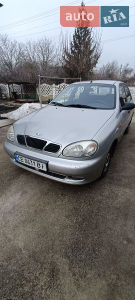 Седан Daewoo Lanos 2003 в Новоселице
