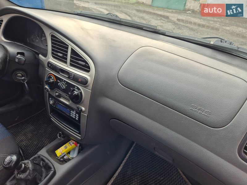 Седан Daewoo Lanos 2005 в Новомосковську