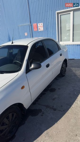 Седан Daewoo Lanos 2003 в Баришівка