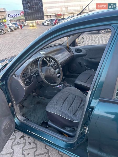 Седан Daewoo Lanos 2004 в Житомире