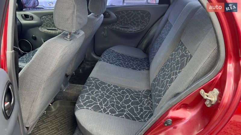 Седан Daewoo Lanos 2003 в Полтаве