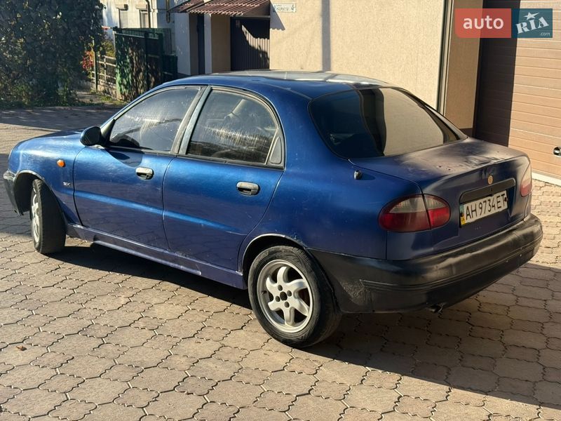 Седан Daewoo Lanos 2003 в Дніпрі