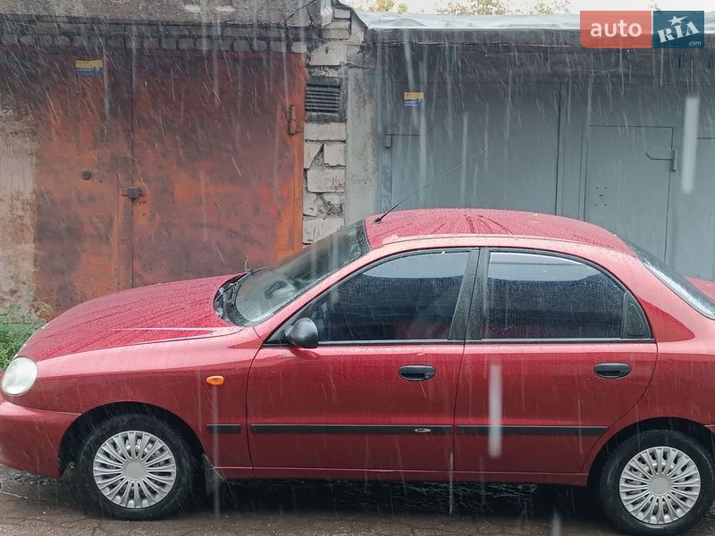 Седан Daewoo Lanos 2004 в Кам'янському