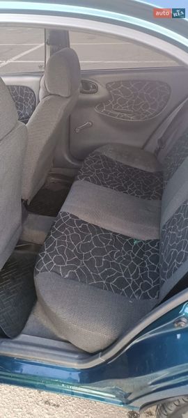 Седан Daewoo Lanos 2003 в Полтаве