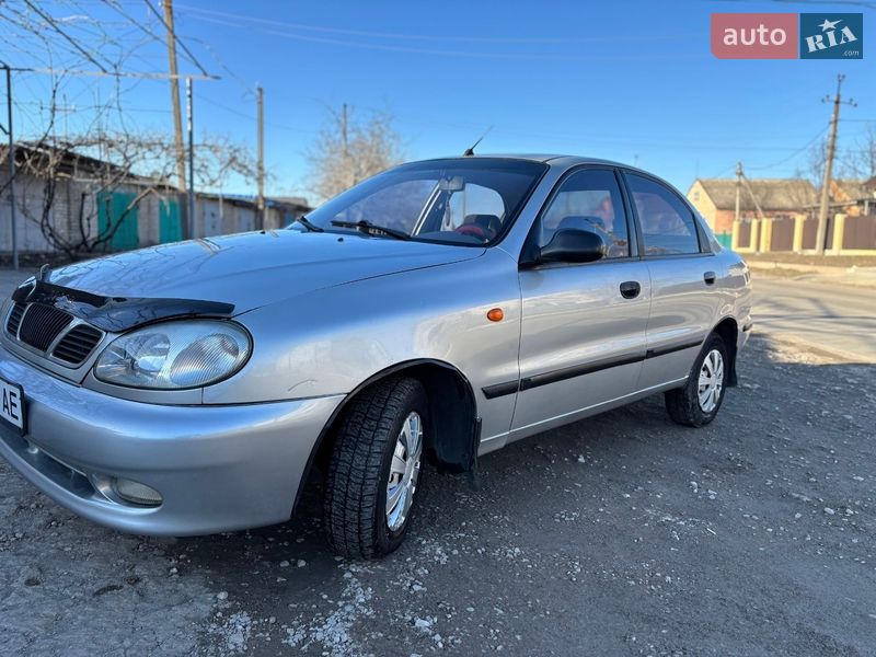 Седан Daewoo Lanos 2004 в Синельниково