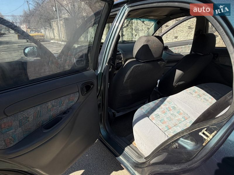 Седан Daewoo Lanos 2005 в Дніпрі