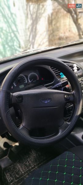 Седан Daewoo Lanos 2004 в Краснограде