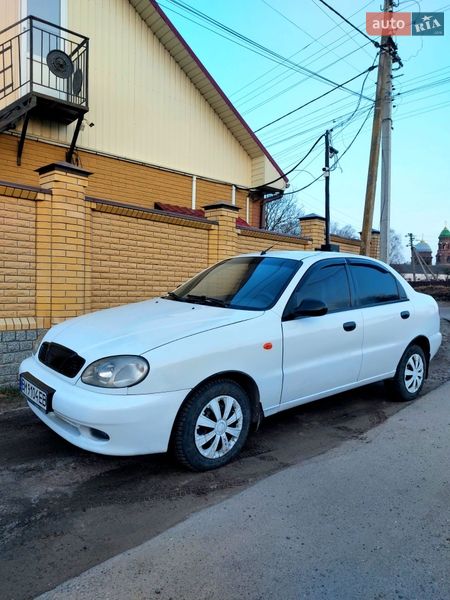 Седан Daewoo Lanos 2004 в Тростянце