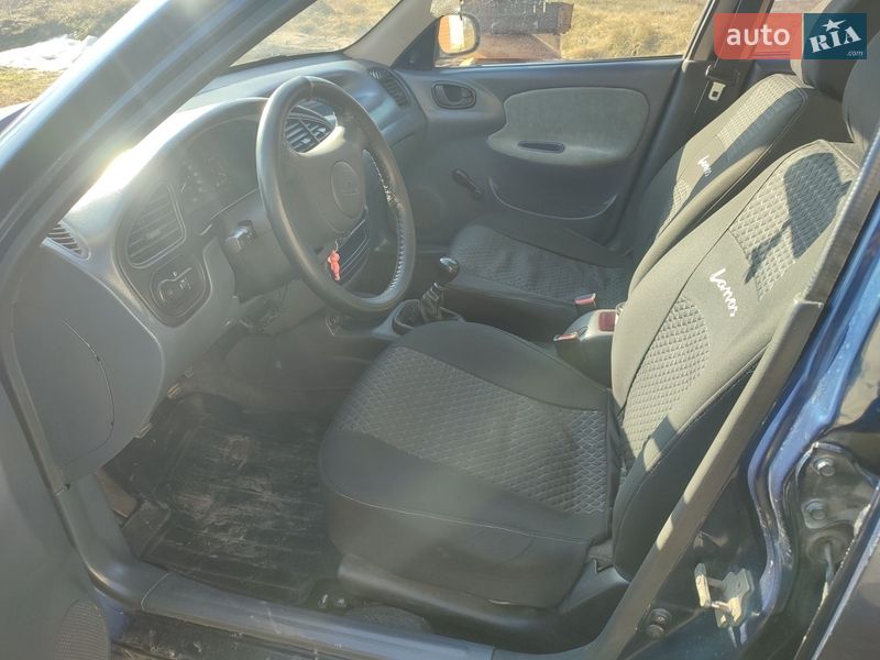 Седан Daewoo Lanos 2006 в Попельне