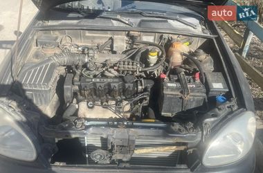 Седан Daewoo Lanos 2006 в Киеве