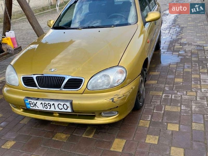 Седан Daewoo Lanos 2002 в Рівному