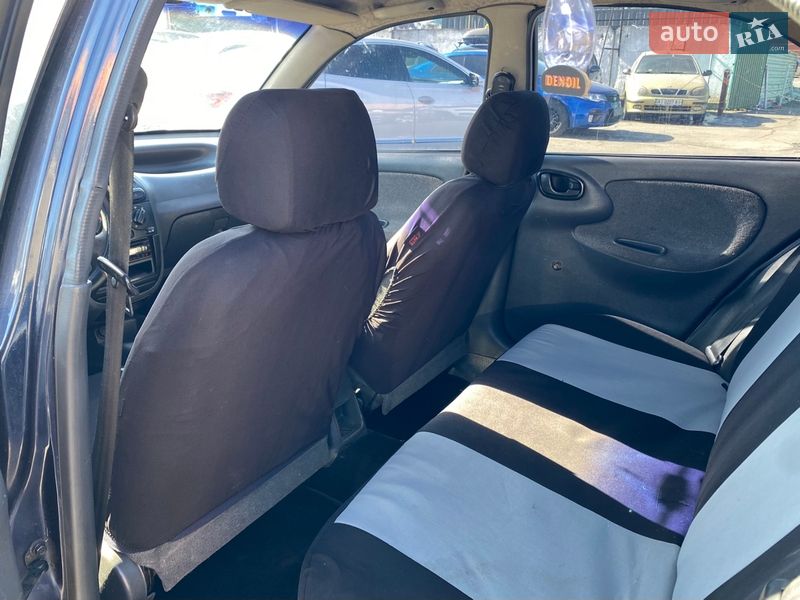 Седан Daewoo Lanos 2006 в Киеве