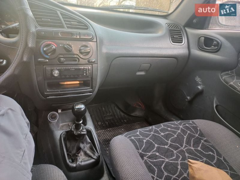 Седан Daewoo Lanos 2003 в Киеве