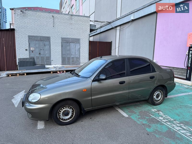Седан Daewoo Lanos 2006 в Киеве