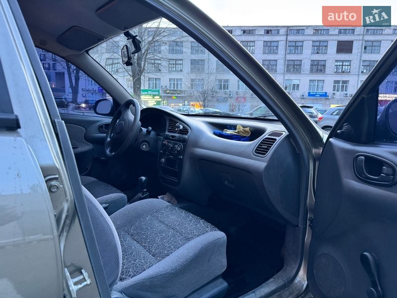Седан Daewoo Lanos 2006 в Киеве