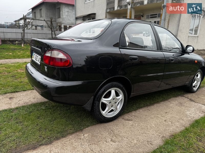 Седан Daewoo Lanos 2009 в Снятине