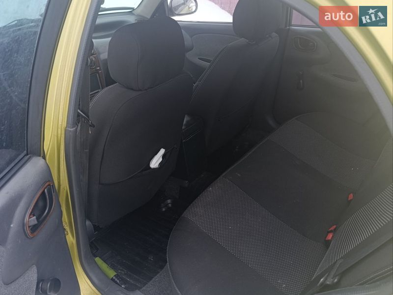 Седан Daewoo Lanos 2006 в Свессе