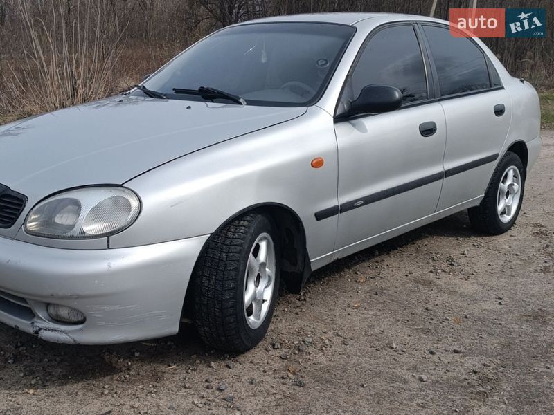 Седан Daewoo Lanos 2002 в Малині