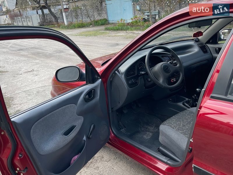 Седан Daewoo Lanos 2005 в Запорожье