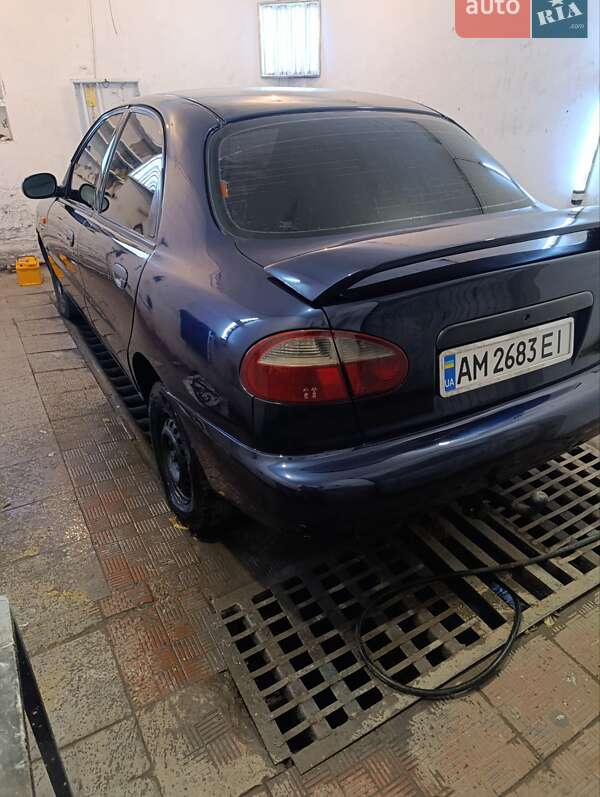 Седан Daewoo Lanos 1998 в Житомире