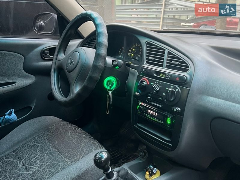 Седан Daewoo Lanos 2005 в Днепре