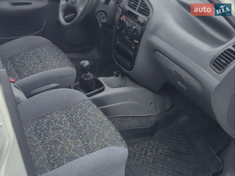 Седан Daewoo Lanos 2008 в Києві