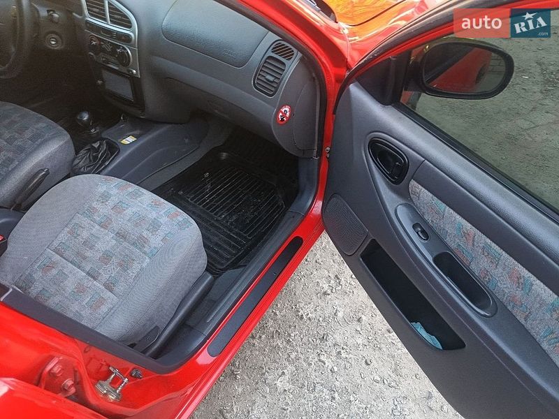 Седан Daewoo Lanos 2005 в Дніпрі