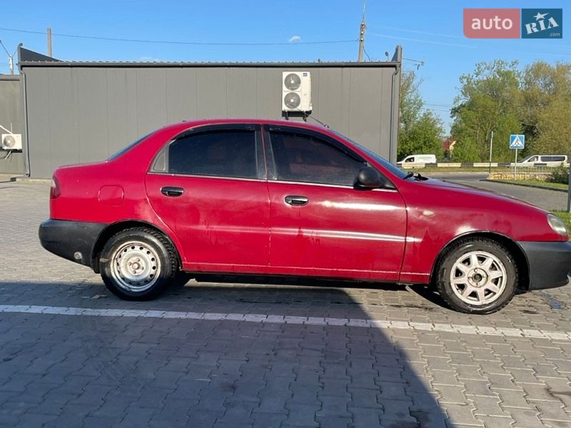 Седан Daewoo Lanos 2009 в Чернівцях