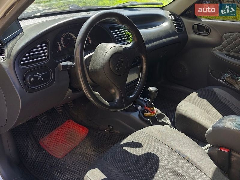Седан Daewoo Lanos 2003 в Дніпрі