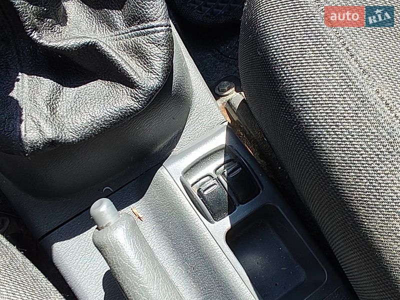 Седан Daewoo Lanos 2003 в Дніпрі