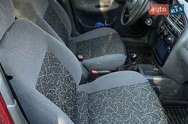 Седан Daewoo Lanos 2004 в Кагарлыке