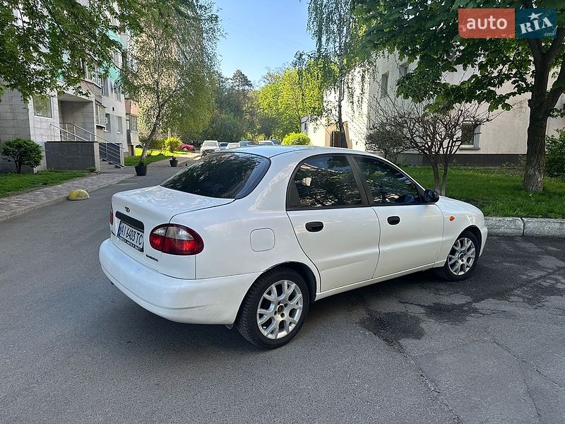 Седан Daewoo Lanos 2004 в Киеве