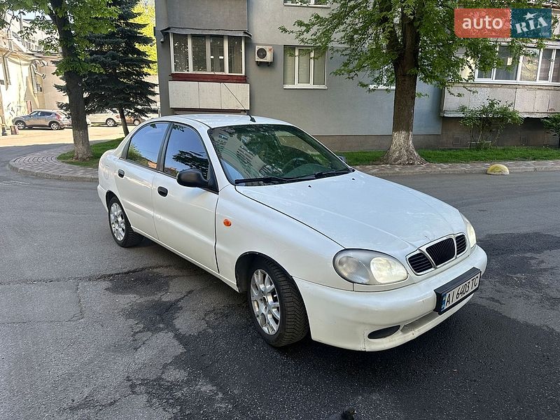 Седан Daewoo Lanos 2004 в Киеве