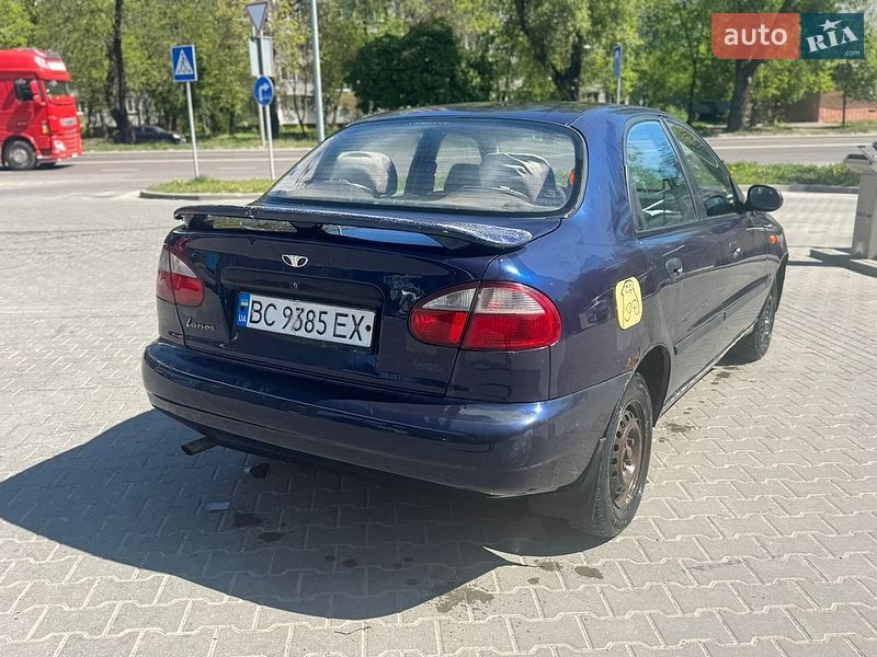 Седан Daewoo Lanos 2004 в Львове