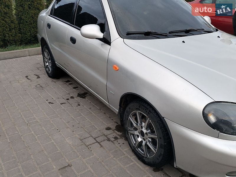 Седан Daewoo Lanos 2003 в Львове
