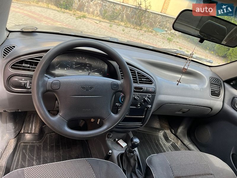 Седан Daewoo Lanos 2004 в Болехове