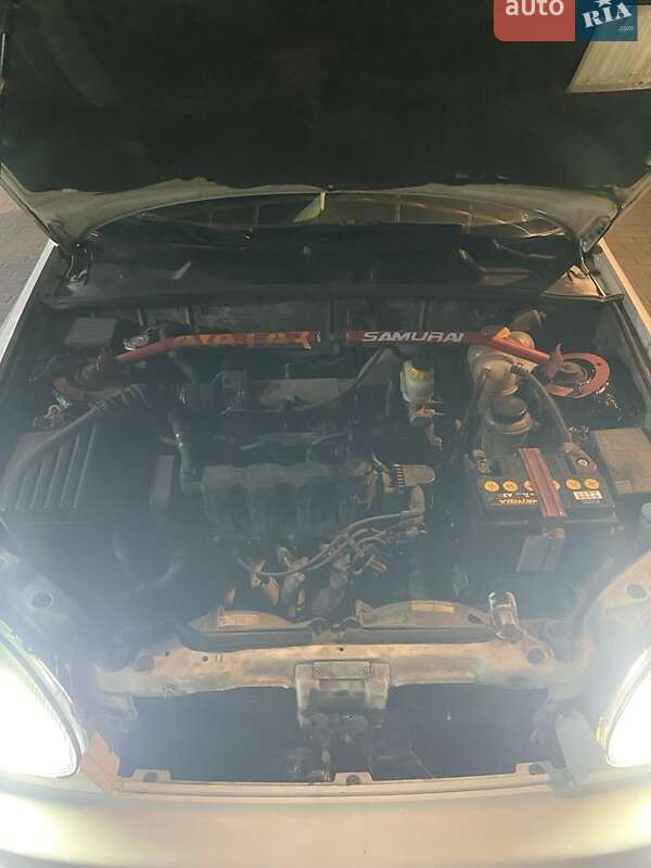 Седан Daewoo Lanos 1998 в Запорожье