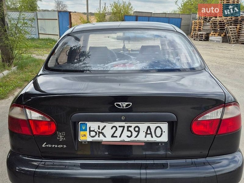 Седан Daewoo Lanos 2008 в Рівному