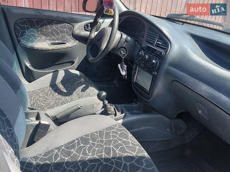 Седан Daewoo Lanos 2003 в Сумах