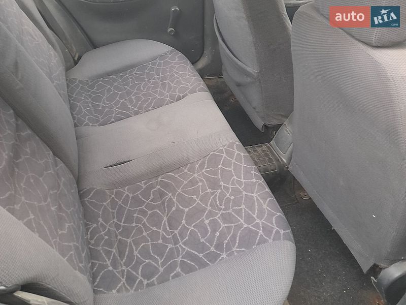 Седан Daewoo Lanos 2003 в Лужанах